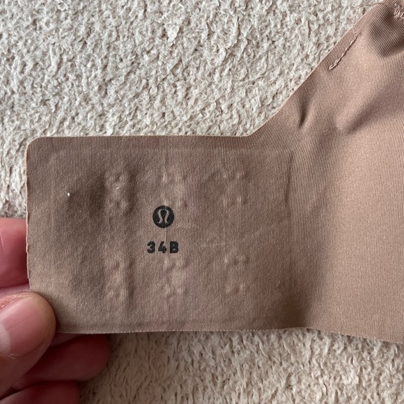 Lululemon Holds True Wirefree Bra 34B Soft Sand - Picture 12 of 13